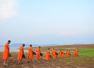 เรื่องราวของเณรน้อยผู้ช่วยให้พ่อแม่คืนดีกัน โดย พระมหาประสิทธิ์ ญาณปฺปทีโป เมื่อเราใส่ใจ เขาจะเปิดใจ พระมหาประสิทธิ์ ญาณปฺปทีโป