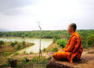 เดินกลับบ้าน…บนเส้นทางธรรม โดย พระอาจารย์จ๊อดส์ พระครูสมุห์สุพัฒน์ อนาลโย
