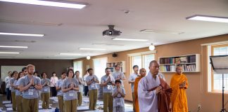 การปฏิบัติธรรม ณ ศูนย์ฝึกสมาธินานาชาติ LOTUS LANTERN โดย พระมหาอภิชาติ ธมฺมาภินนฺโท