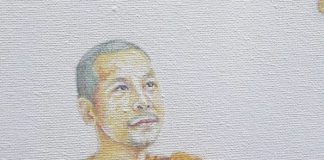 พระครูประโชติรัตนานุรักษ์ อดีตเจ้าอาวาสวัดรัตนานุภาพ ประธานเครือข่ายพระธรรมทูตอาสา จ.นราธิวาส : ภาพวาดสีน้ำมันบนผ้าใบ โดย ศิลปินผู้อุทิศชีวิตเพื่อพระพุทธศาสนา จากเพาะช่าง