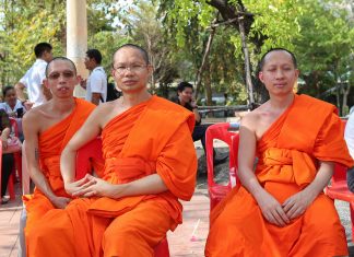 ทำไม…ลูกผู้ชายต้องบวช (ตอนที่ ๑๑)” ควรทำความเข้าใจ เรื่อง การเตรียมตัวก่อนบวช” โดย ญาณวชิระ พระราชกิจจาภรณ์ (เทอด ญาณวชิโร) นามปากกา "ญาณวชิระ ผู้เขียนและเรียบเรียง หนังสือ "ลูกผู้ชายต้องบวช" ในขณะนั้น และ พระศรีคุณาภรณ์ ผู้ช่วยเจ้าอาวาสวัดสระเกศ ในขณะนั้น ขอขอบคุณ ภาพถ่ายโดย พระมหาปฐมพงษ์ ญาณวํโส จริยธรรมแชนแนล สำนักงานส่งเสริมคุณธรรม จริยธรรม และความมั่นคงแห่งสถาบันชาติ พระศาสนา พระมหากษัตริย์ วัดสระเกศ