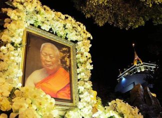 “มองอนาคตพระพุทธศาสนาในประเทศไทย” ผ่านสายตาหลวงพ่อสมเด็จพระพุฒาจารย์ (เกี่ยว อุปเสณมหาเถระ) ตอนที่ ๒ “อีกร้อยปีเมืองไทยจะไม่มีพระพุทธศาสนาอย่างทุกวันนี้ ? ” จากธรรมนิพนธ์เรื่อง “เย็นหิมะในรอยธรรม”
