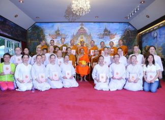 รำลึกวันวาน…มโนปณิธาน พระราชกิจจาภรณ์ (เทอด ญาณวชิโร) (ตอนที่ ๗๙) “ประเพณีนี้เองที่รักษาแก่นของธรรม แก่นศาสนาไว้ไม่ให้ตกหล่นไปตามกาลเวลา” (พระราชกิจจาภรณ์ (เทอด ญาณวชิโร) และพระครูสิริวิหารการ กับคณะสงฆ์วัดสระเกศ ราชวรมหาวิหาร พร้อมทั้งชาวจีนทั้งชายหญิงมาบวชพระ และบวชชี ปฏิบัติธรรม ๑ เดือนในประเทศไทย เมื่อปี พ.ศ.๒๕๕๘)