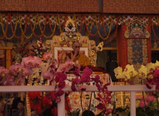 บันทึกความทรงจำ …จากหัวใจ ‘ทะไลลามะ’ (Dalai Lama : from the Heart ) ตอนที่ ๑ ” ใครๆ ก็ต้องการหัวใจที่อบอุ่น ” โดย มนสิกุล โอวาทเภสัชช์ เรื่องและภาพ ท่านทะไลลามะ องค์ที่ 14 แห่งทิเบต (His Holiness the 14th Dalai Lama of Tibet ) ภาพถ่ายโดย มนสิกุล โอวาทเภสัชช์