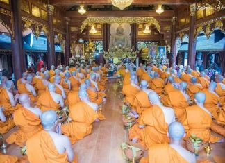 “เกิดในรัชกาลที่ ๙ เกิดเป็นลูกผู้ชาย บวชถวายพระองค์ท่าน ครั้งหนึ่งในชีวิต” ขอขอบคุณ ภาพพิธีบรรพชาอุปสมบทพระภิกษุสามเณรถวายเป็นพระราชกุศล ณ วัดร่ำเปิง (ตโปทาราม) จังหวัดเชียงใหม่