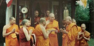 เจ้าประคุณสมเด็จพระพุฒาจารย์ (เกี่ยว อุปเสโณ) ประกกบพิธีผูกพัทธสีมา วัดไทยเดนมาร์กพรหมวิหาร ประเทศเดนมาร์ก