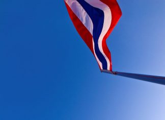 ภาพถ่าย โดย ศิลปิน ชูศักดิ์ : กราบขอบพระคุณ ภาพถ่ายจาก สำนักงานส่งเสริมคุณธรรม จริยธรรม และความมั่นคงแห่งสถาบันชาติ พระศาสนา พระมหากษัตริย์ วัดสระเกศ ฯ