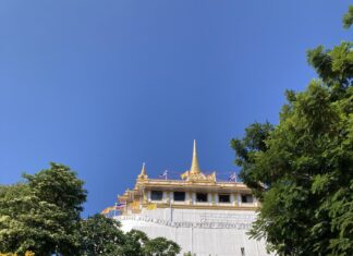 สวัสดีปีใหม่ ๒๕๖๘ รำลึกจุดกำเนิดและที่มา “สวดมนต์ข้ามปี” วิถีพุทธ เรื่องเล่าเมื่อวันวานจาก พระราชกิจจาภรณ์ (เทอด ญาณวชิโร) ภูเขาทอง วัดสระเกศ ฯ สวัสดีปีใหม่ ภาพถ่าย โดย มนสิกุล