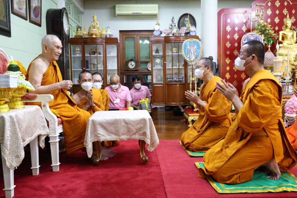พระราชอุปเสณาภรณ์ (สังคม ญาณวฑฺฒโน) และพระราชกิจจาภรณ์ (เทอด ญาณวชิโร)
วัดสระเกศ ราชวรมหาวิหาร เข้าเฝ้าถวายสักการะ
สมเด็จพระอริยวงศาคตญาณ สมเด็จพระสังฆราช สกลมหาสังฆปริณายก
ณ ตำหนักอรุณ วัดราชบพิธสถิตมหาสีมาราม
เมื่อวันที่ ๑๐ ธันวาคม ๒๕๖๗ เวลา ๑๖.๐๐ น.