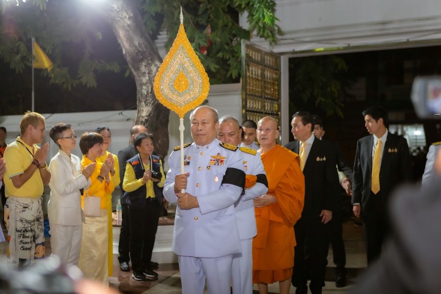 นายพิศิษฐ์ ลีลาวชิโรภาส อดีตผู้ว่าการตรวจเงินแผ่นดิน ในนามคณะศิษยานุศิษย์วัดสระเกศ ราชวรมหาวิหาร